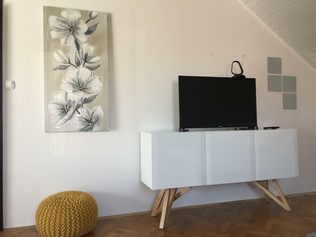 Apartman Studio Sonas 3 With Free Private Parking 卡尔洛瓦茨 外观 照片